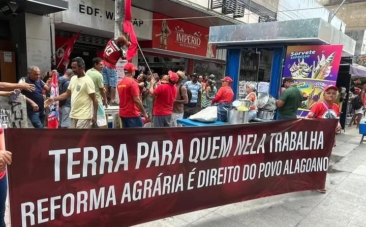 Brasilien: Bønder besætter INCRA’s hovedkvarter for at kræve ekspropriation af&nbsp;jord