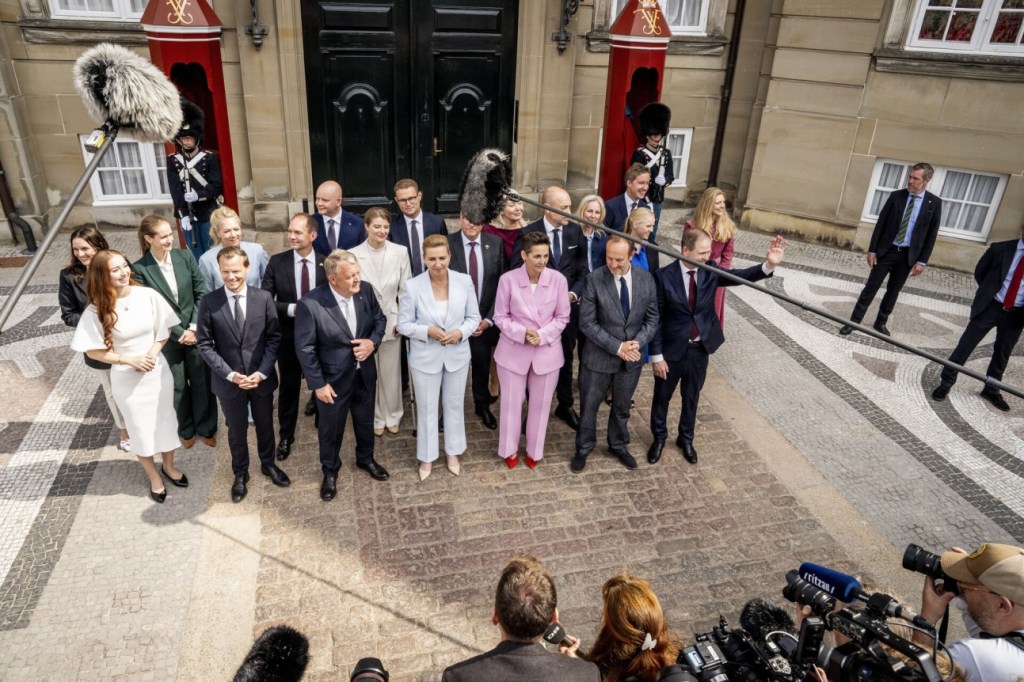 Leder: Firkløverregeringen – regeringen der lever på held